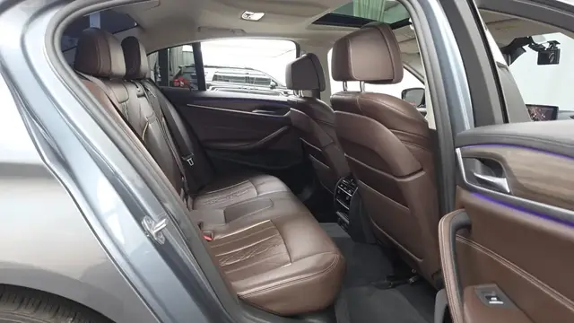 BMW 5 SERIES LUXURY 2019