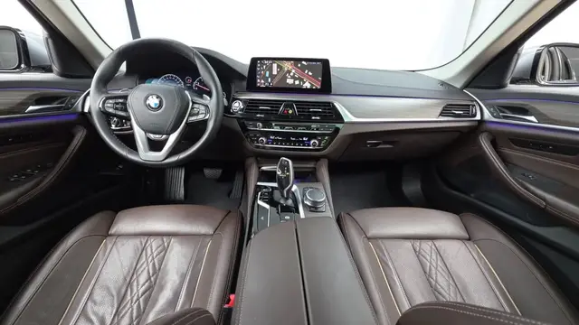 BMW 5 SERIES LUXURY 2019