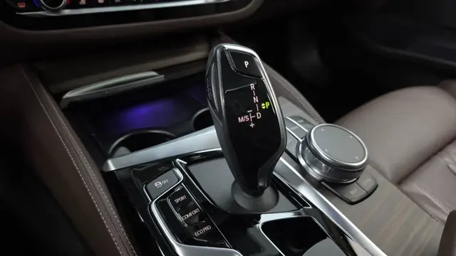 BMW 5 SERIES LUXURY 2019