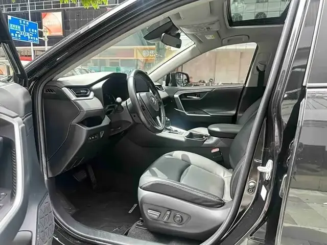 TOYOTA RAV4 2022