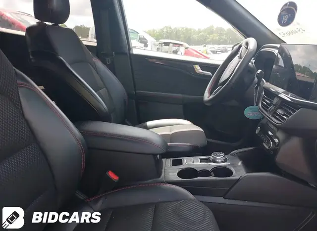 FORD ESCAPE 2024