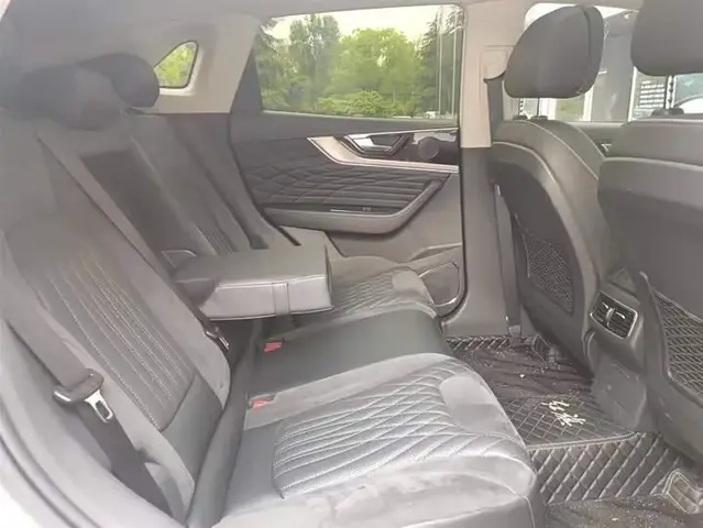 HONGQI HS5 2022