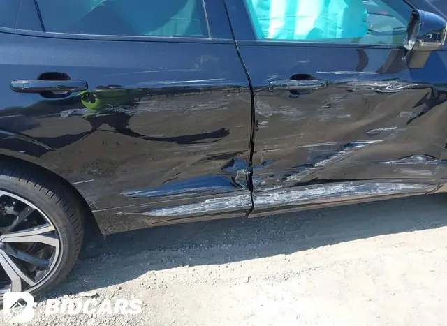 VOLVO XC60 2022