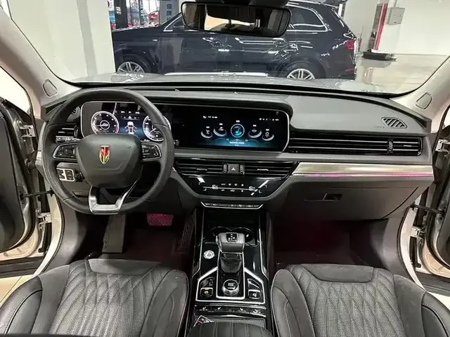 HONGQI HS5 2022