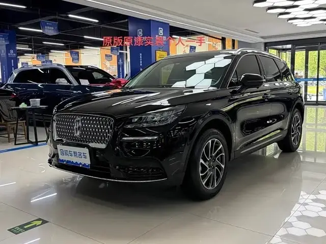 LINCOLN CORSAIR PREMIUM 2023