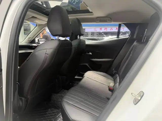 PEUGEOT 2008 2022