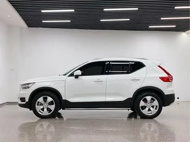 VOLVO XC40 T4 AWD SMART 2022