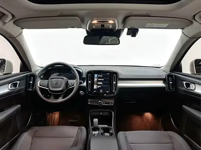 VOLVO XC40 T4 AWD SMART 2022