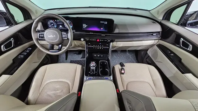 KIA CARNIVAL NOBLESSE 2023