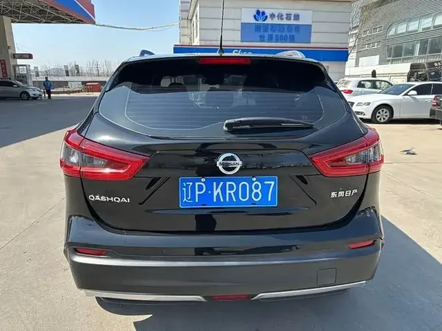 NISSAN QASHQAI LUXURY 2021