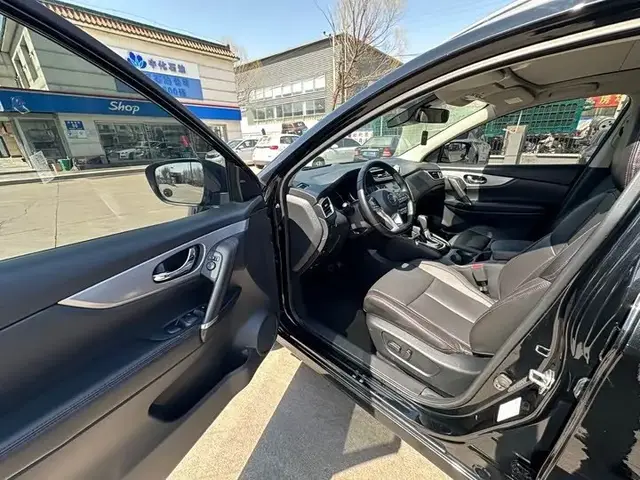 NISSAN QASHQAI LUXURY 2021