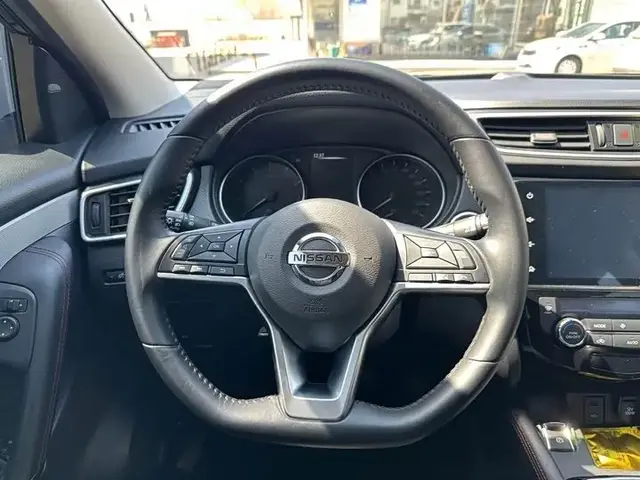 NISSAN QASHQAI LUXURY 2021