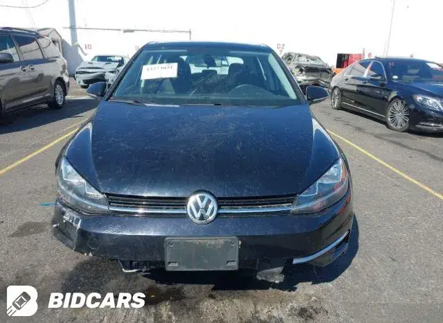 VOLKSWAGEN GOLF 2020