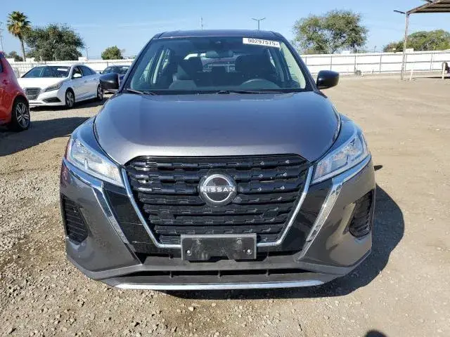 NISSAN KICKS 2022