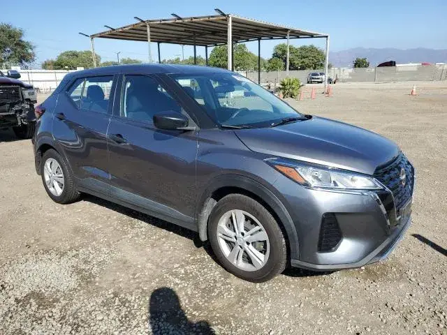 NISSAN KICKS 2022