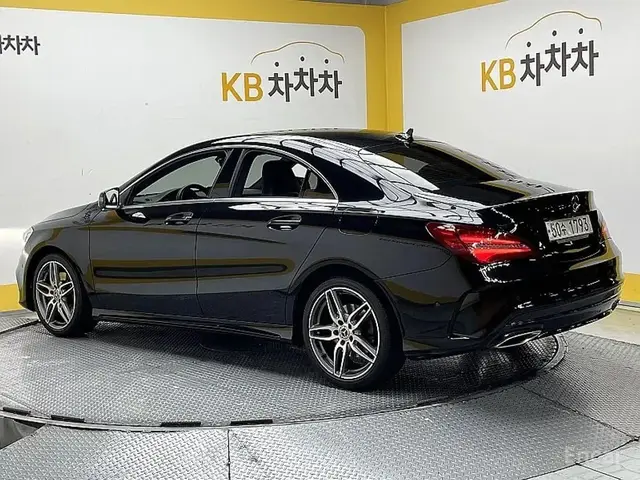 MERCEDES-BENZ CLA-CLASS C117 CLA220 AMG 2018