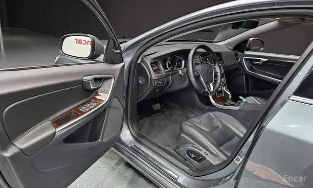 VOLVO S60 D3 2ND 2018