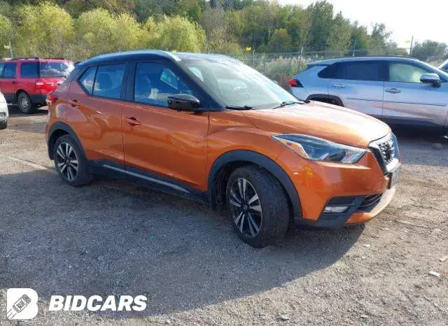 NISSAN KICKS 2020
