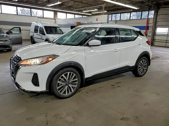 NISSAN KICKS 2022