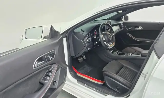 MERCEDES-BENZ CLA-CLASS C117 CLA220 AMG 2018