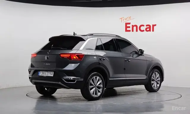 VOLKSWAGEN T-ROC 2021