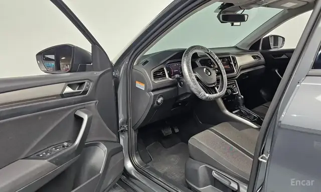 VOLKSWAGEN T-ROC 2021