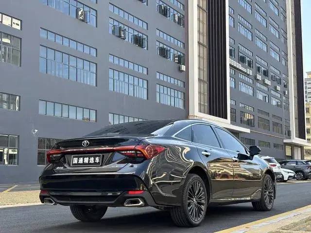 TOYOTA AVALON 2022