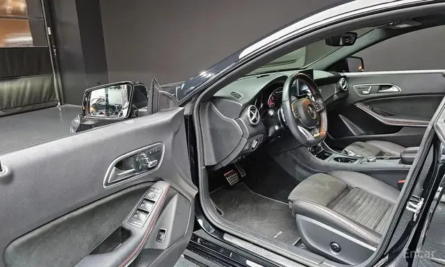 MERCEDES-BENZ CLA-CLASS C117 CLA250 4MATIC 2018