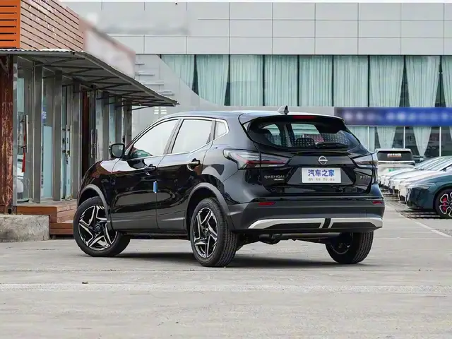 NISSAN QASHQAI 2025