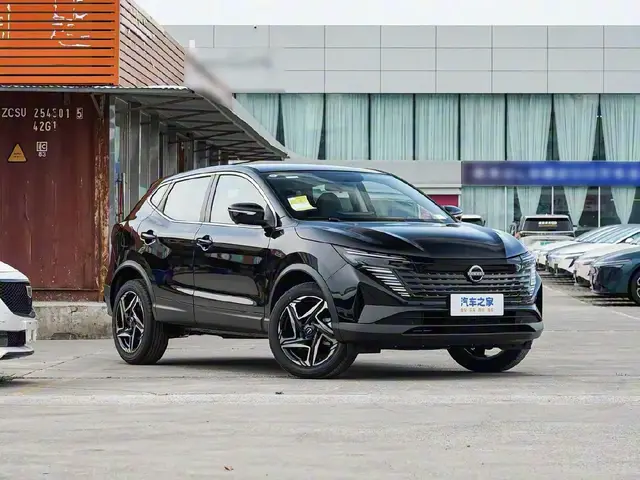 NISSAN QASHQAI 2025