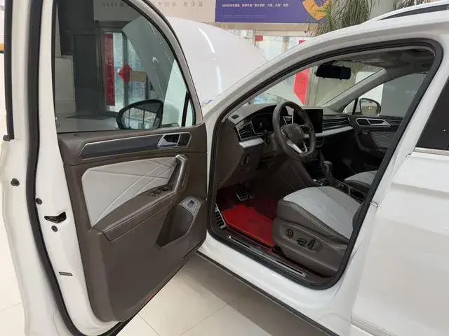 VOLKSWAGEN TIGUAN 330TSI AUTOMATIC 2WD 2021