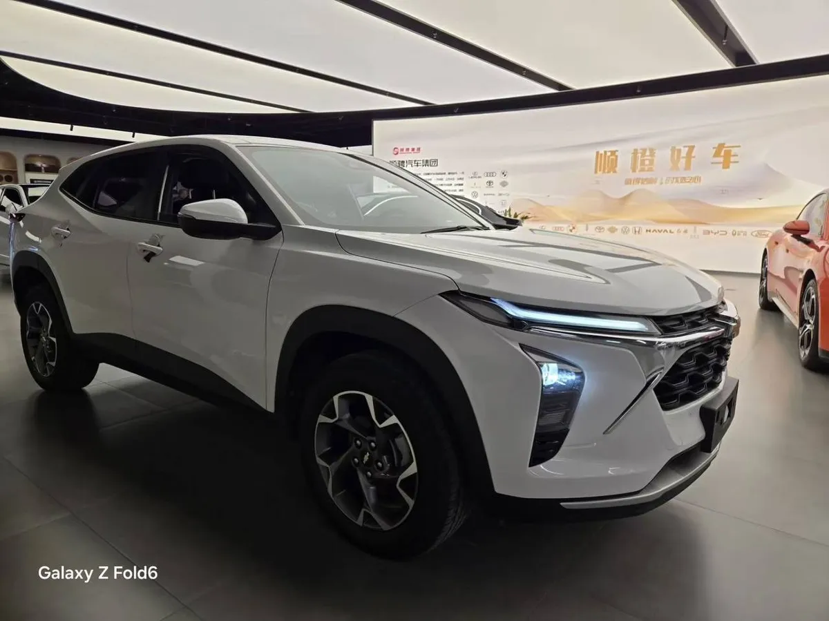 CHEVROLET TRAX 2023