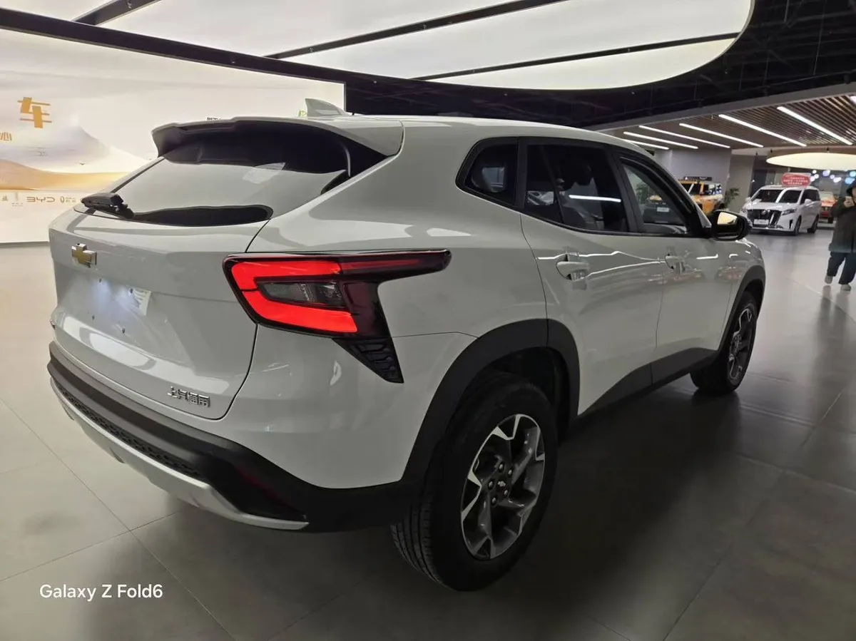 CHEVROLET TRAX 2023