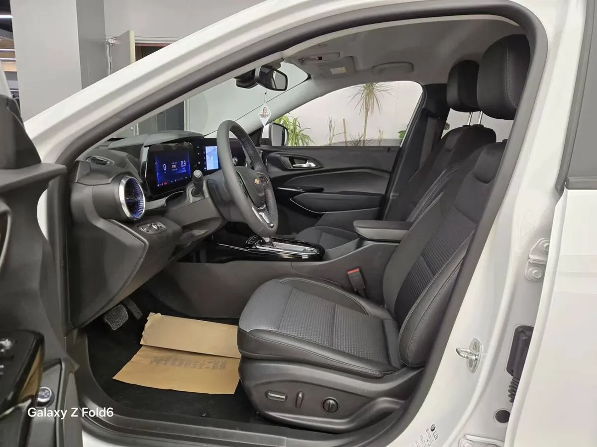 CHEVROLET TRAX 2023