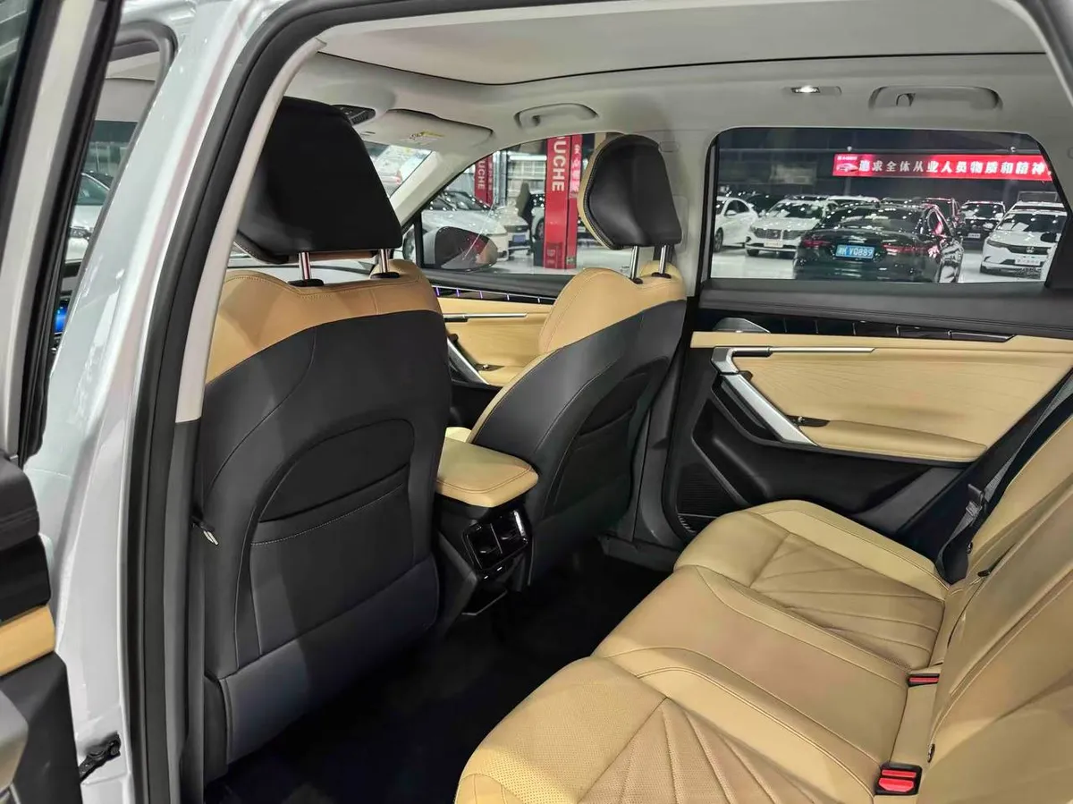 GEELY BOUYE L 2022