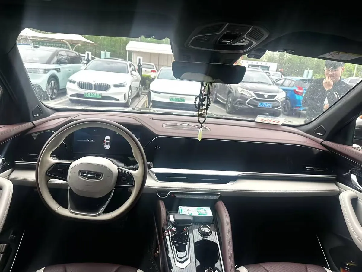 GEELY MONJARO 2023