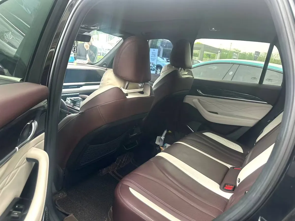 GEELY MONJARO 2023