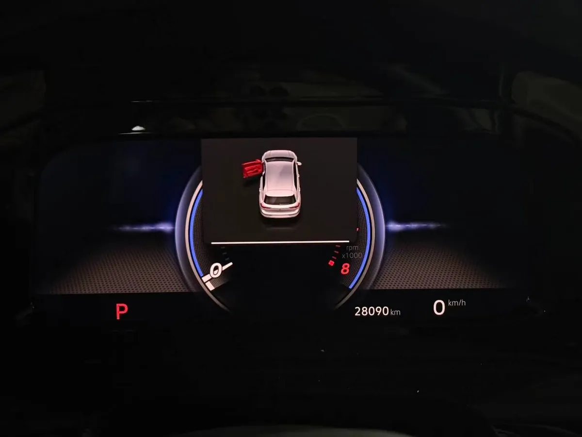 VOLKSWAGEN GOLF 8 R-LINE 2023