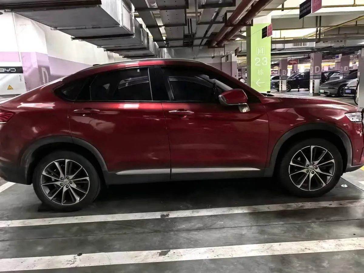 GEELY TUGELLA 2019