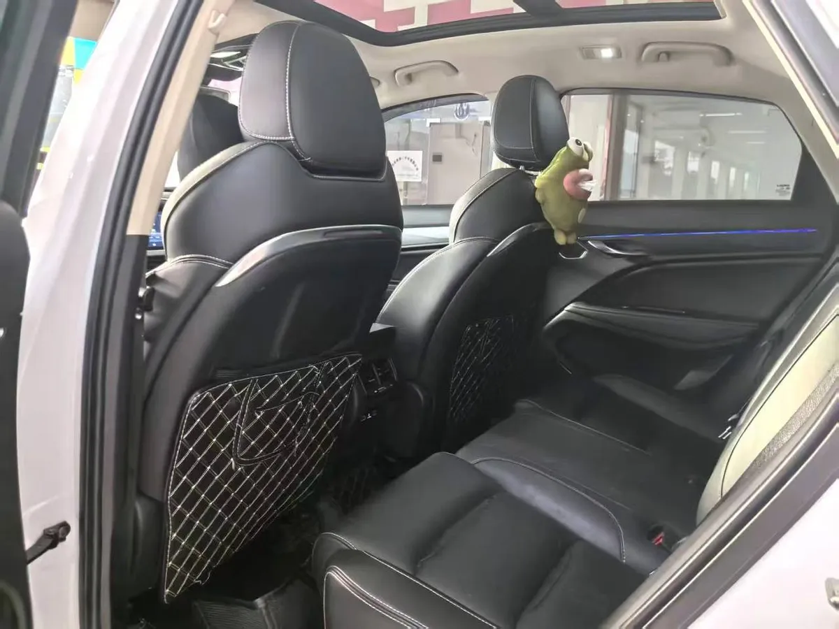 GEELY TUGELLA 2020