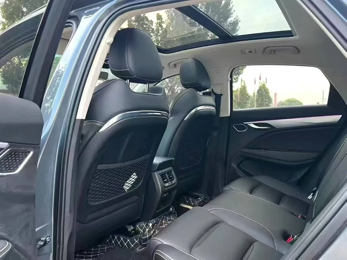 GEELY TUGELLA 2019