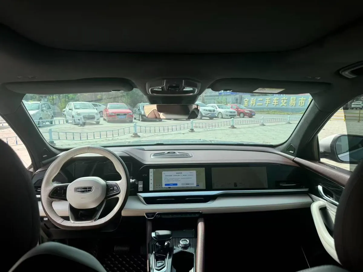 GEELY MONJARO 2022
