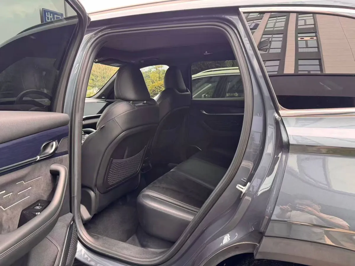 GEELY MONJARO 2022