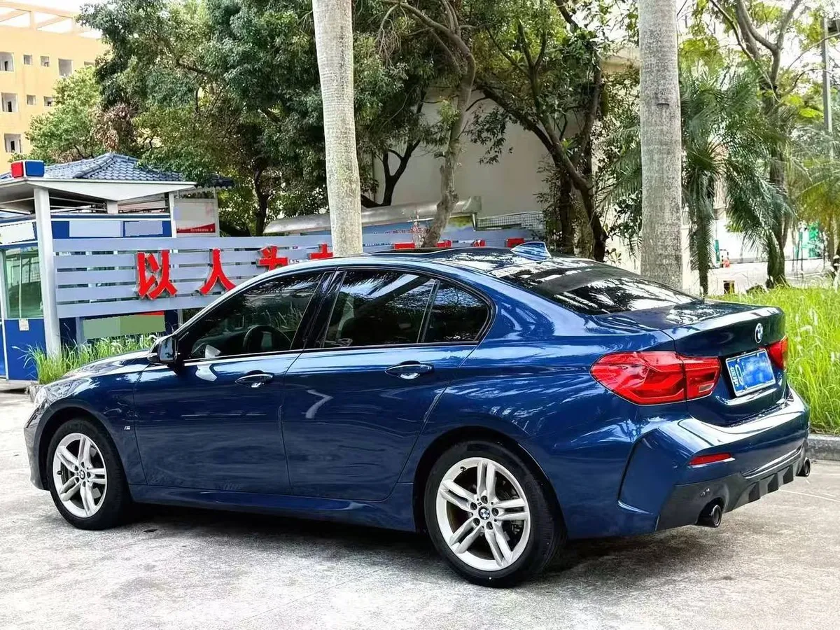 BMW 120I SPORT SHADOW 2020