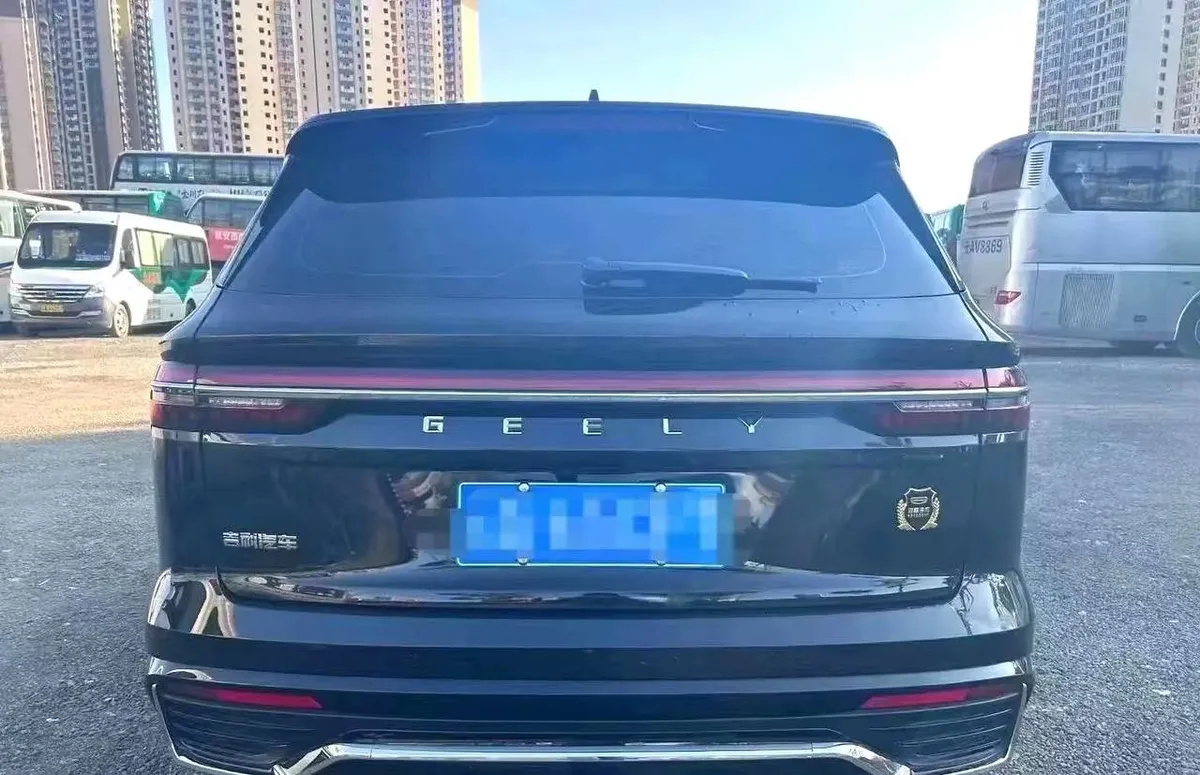 GEELY MONJARO 2022