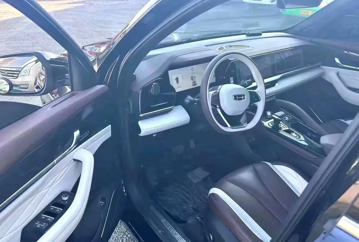 GEELY MONJARO 2022
