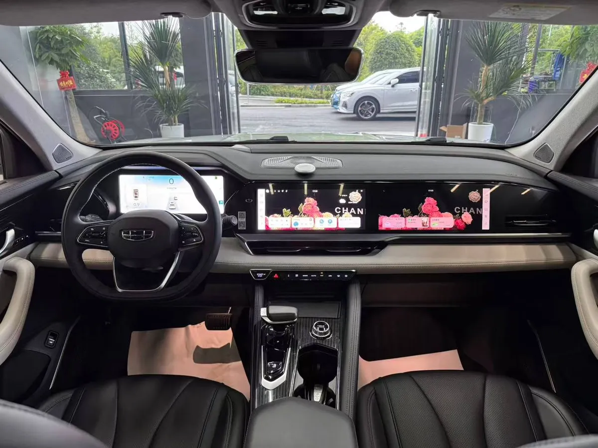 GEELY MONJARO 2023