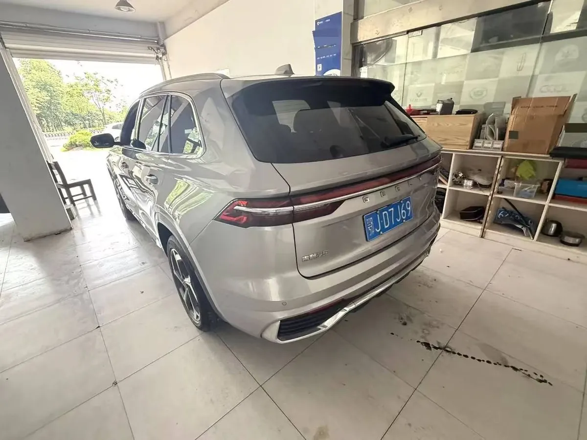 GEELY MONJARO 2022