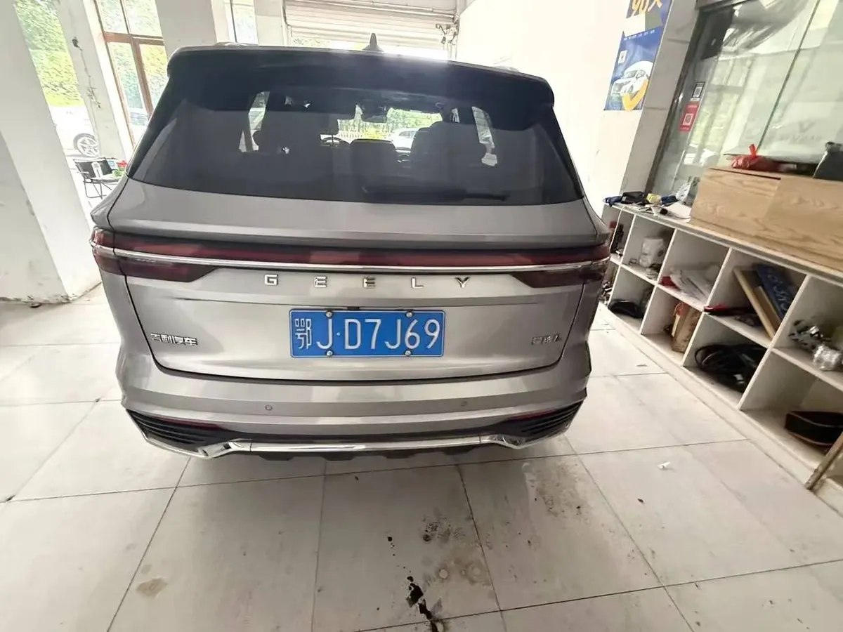 GEELY MONJARO 2022