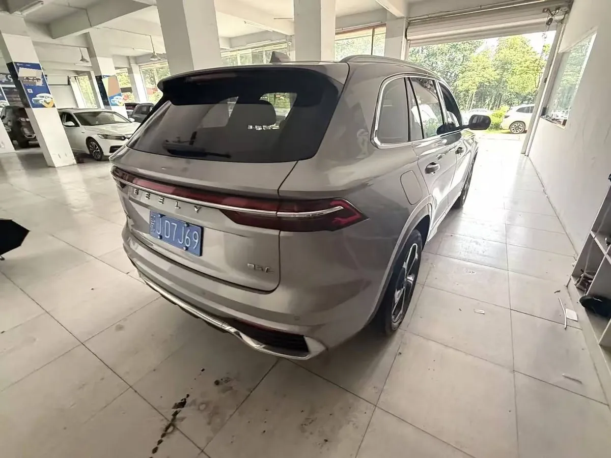 GEELY MONJARO 2022